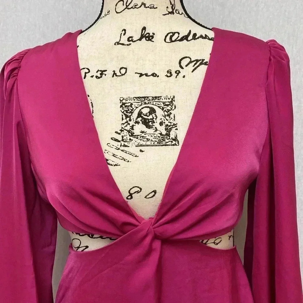 Miss Lola Fuchsia Cutout Mini Dress Plunge V Neck Long Sleeve NWT Size Small - Picture 6 of 14